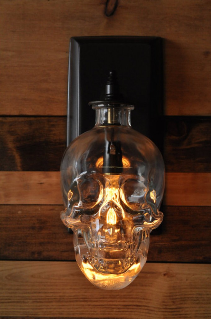 Front-Facing-Skull-Sconce
