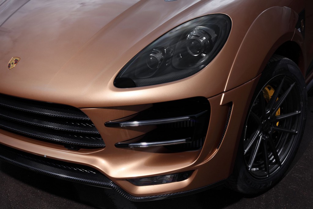 macan-ursa-by-topcar-has-gold-colored-carbon-fiber-and-wood-interior-photo-gallery_1