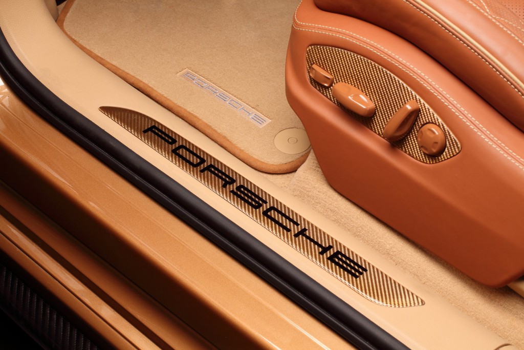macan-ursa-by-topcar-has-gold-colored-carbon-fiber-and-wood-interior-photo-gallery_2