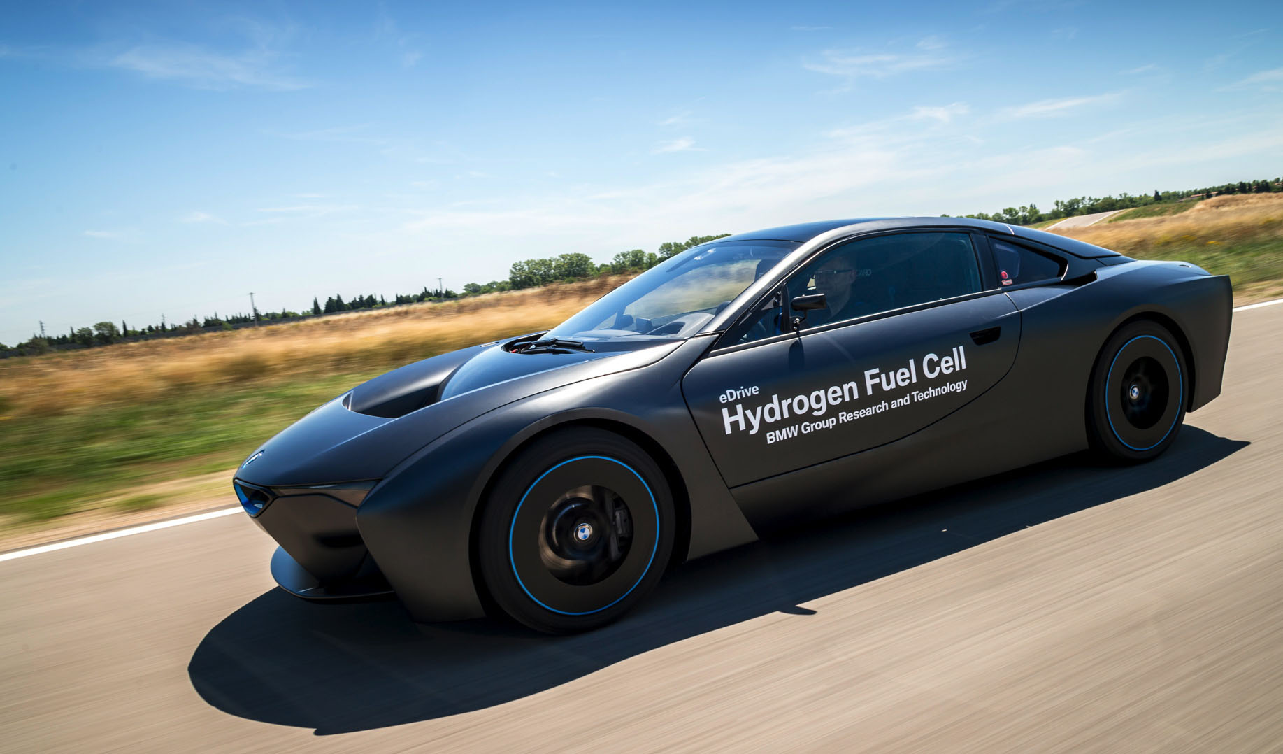 BMW-i8-hydrogen-fuel-cell-images-01 (1)