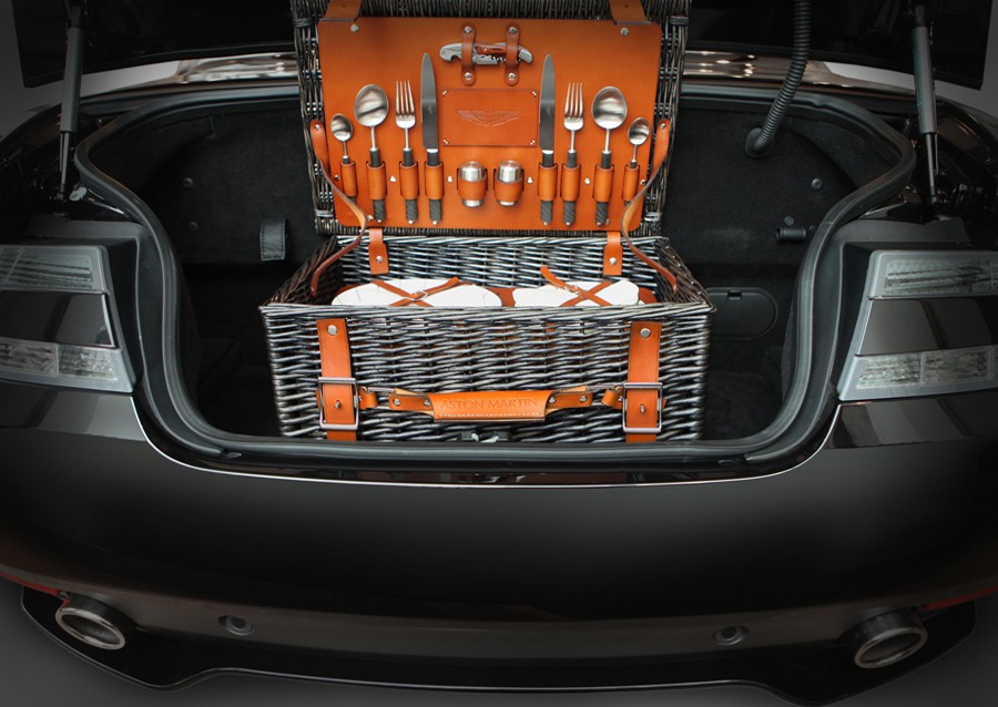 aston-martin-picnic-hamper-brings-summer-class-to-your-outdoor-romance-photo-gallery_11