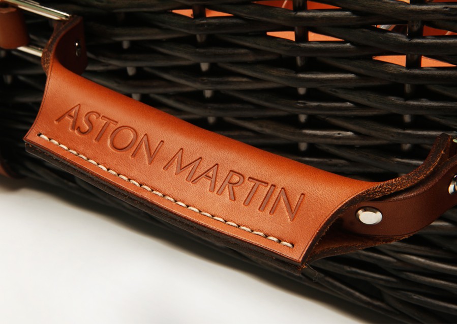 aston-martin-picnic-hamper-brings-summer-class-to-your-outdoor-romance-photo-gallery_6